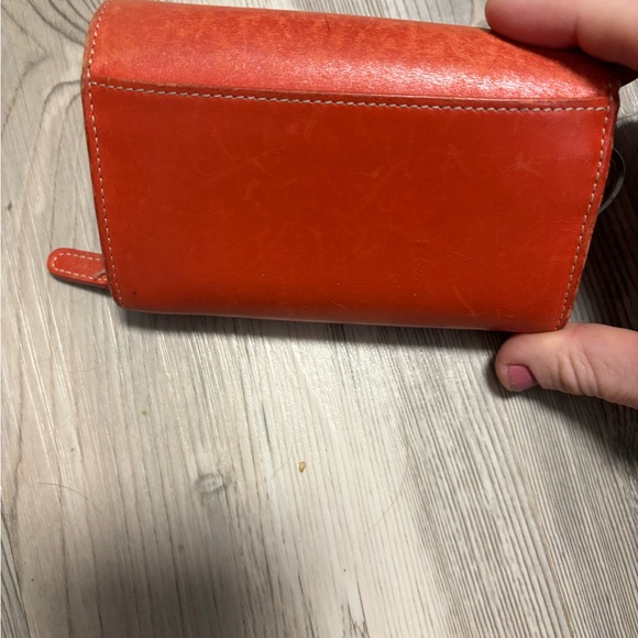 Classic Orange Vintage Wallet with key ring width is 5 length is 3 - Picture 2 of 7
